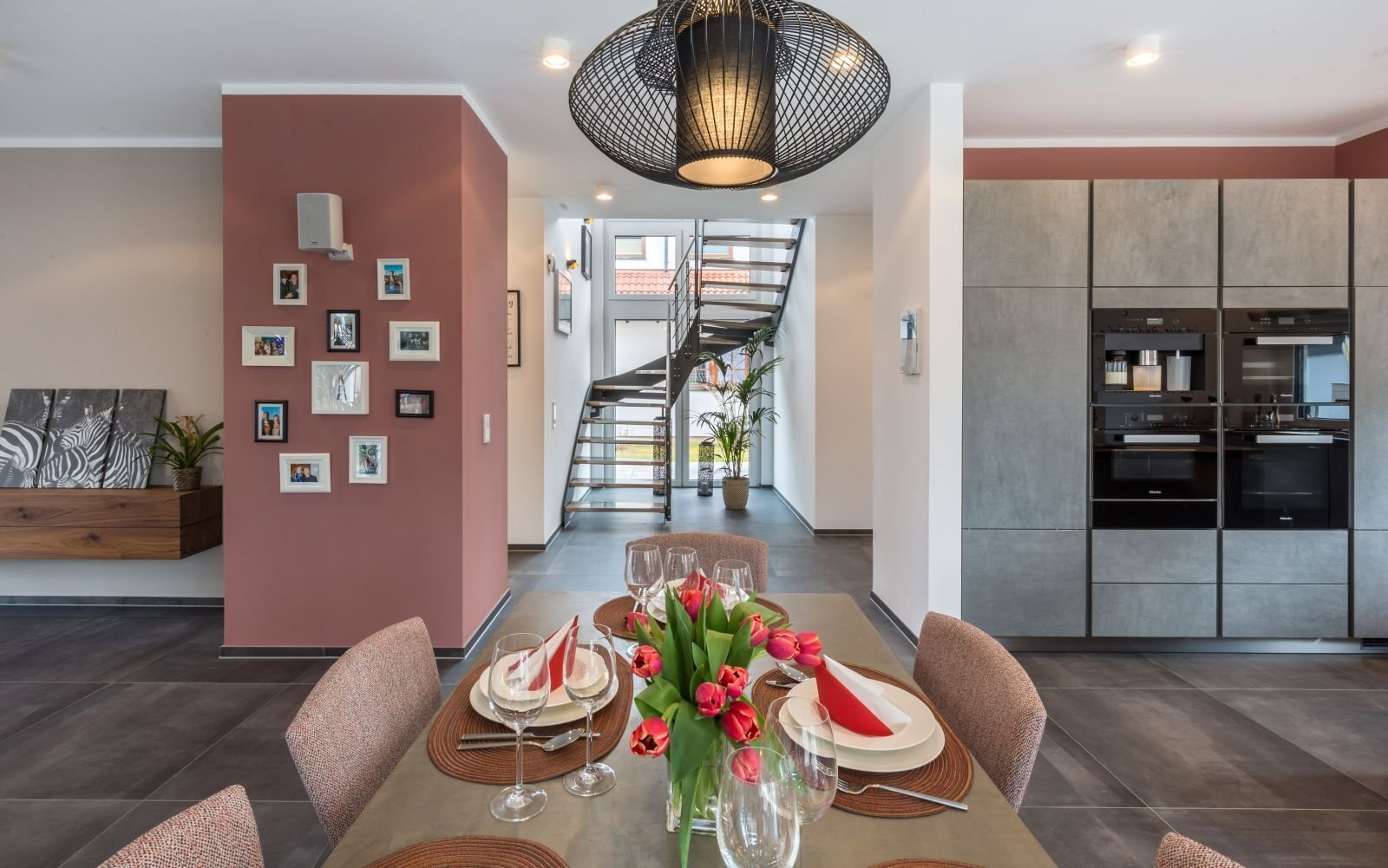 Walmdachvilla für Anspruchsvolle – Bauplatzsuche diskret & persönlich