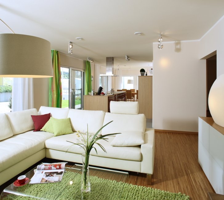 EIN HAUS VON SEINER SCHÖNSTEN SEITE