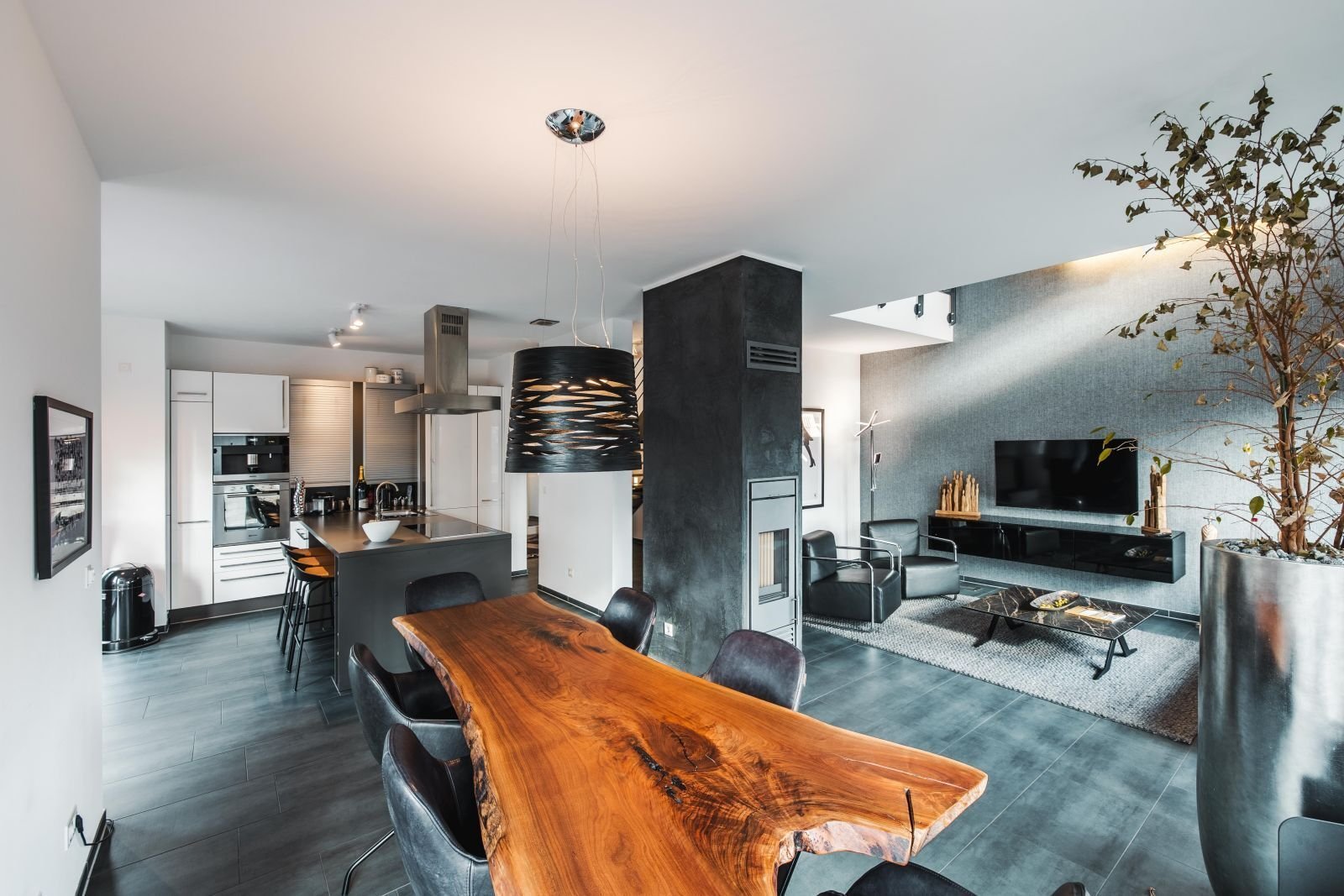 Ansicht Esszimmer/Küche/Wohnzimmer Ansicht Esszimmer/Küche/Wohnzimmer